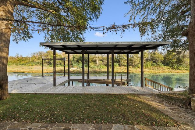 110 Wampum WAY, Seguin, TX 78155