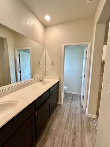 2261 Redhaven St, Marysville, CA 95901