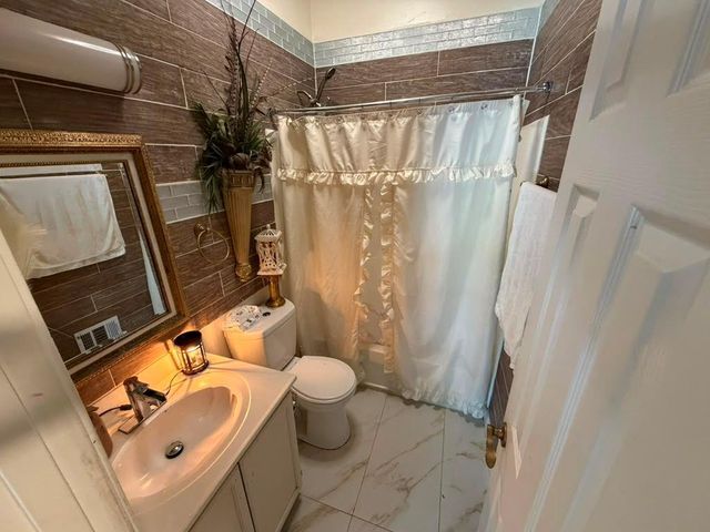 875 Long Branch Circle, Sugar Hill, GA 30518