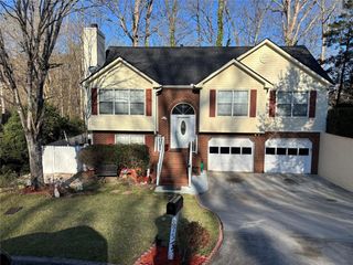 875 Long Branch Circle, Sugar Hill, GA 30518