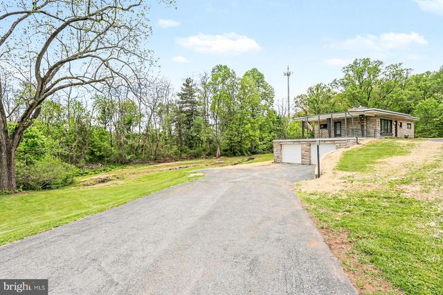 529 OLD YORK RD, New Cumberland, PA 17070