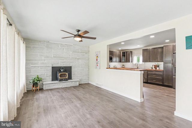 529 OLD YORK RD, New Cumberland, PA 17070