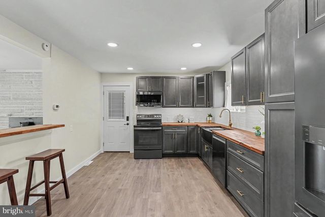 529 OLD YORK RD, New Cumberland, PA 17070