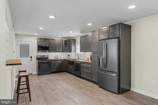 529 OLD YORK RD, New Cumberland, PA 17070