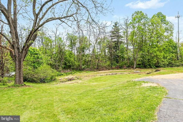 529 OLD YORK RD, New Cumberland, PA 17070