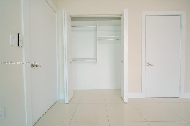 900 Biscayne Blvd 1707, Miami, FL 33132