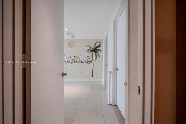 900 Biscayne Blvd 1707, Miami, FL 33132