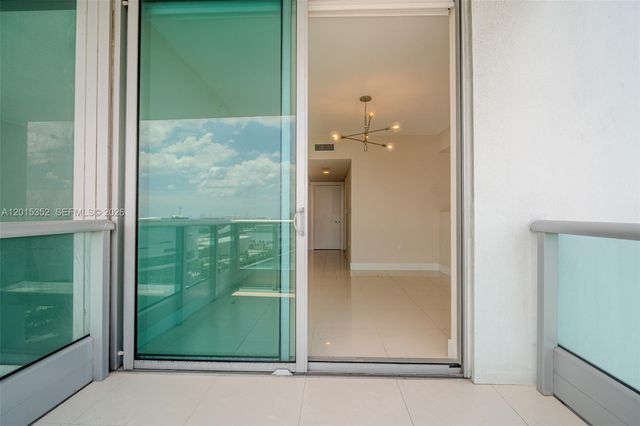 900 Biscayne Blvd 1707, Miami, FL 33132