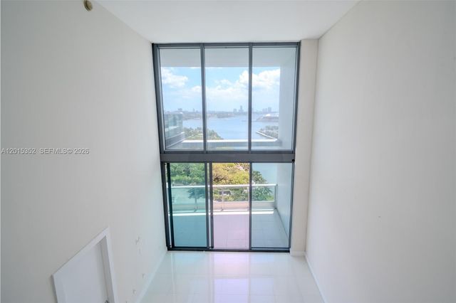 900 Biscayne Blvd 1707, Miami, FL 33132