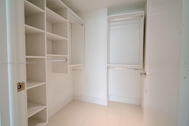 900 Biscayne Blvd 1707, Miami, FL 33132