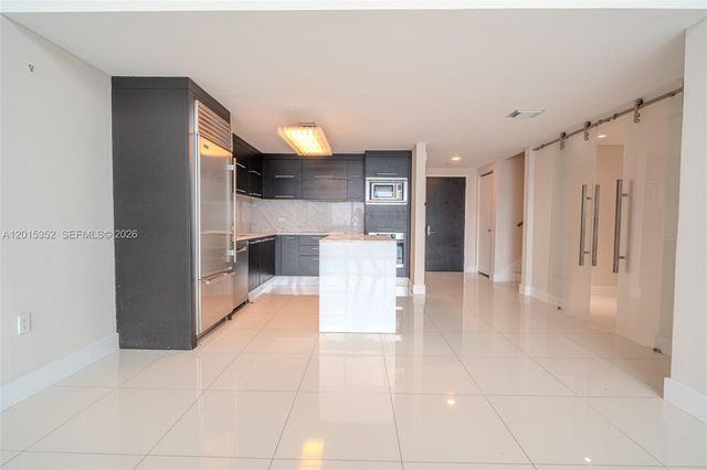 900 Biscayne Blvd 1707, Miami, FL 33132