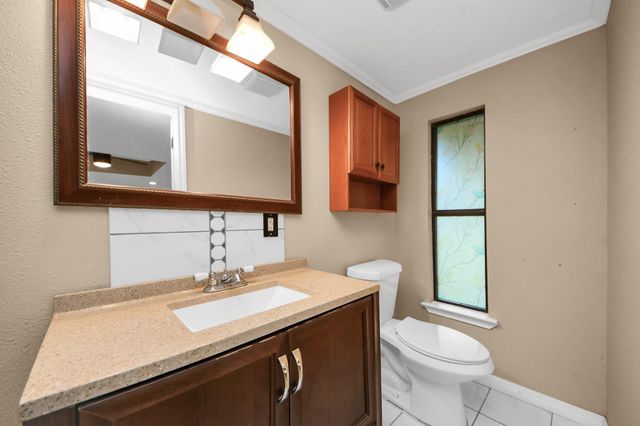 73 County Road 3401, Cleveland, TX 77327