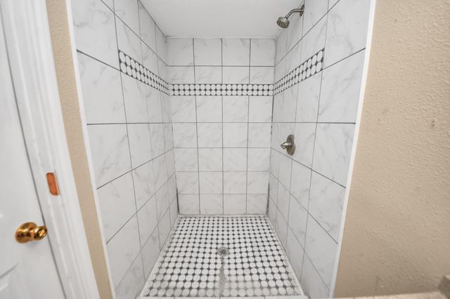 73 County Road 3401, Cleveland, TX 77327