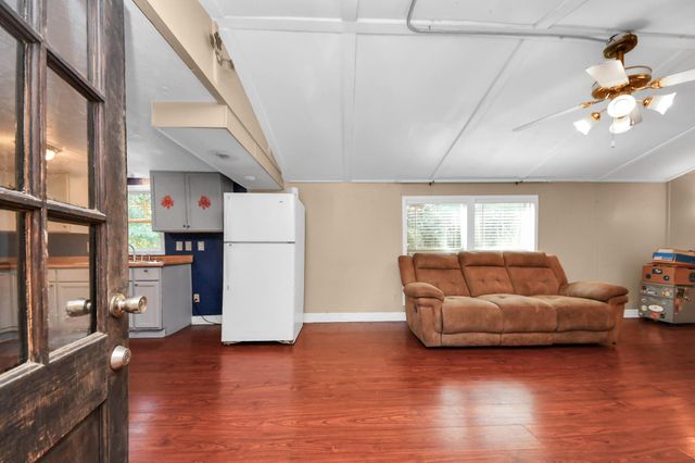 73 County Road 3401, Cleveland, TX 77327