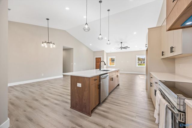 13927 Hatchie Lane, Athens, AL 35611