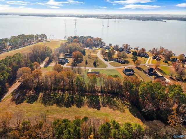 13927 Hatchie Lane, Athens, AL 35611