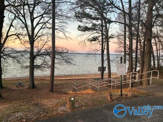 13927 Hatchie Lane, Athens, AL 35611