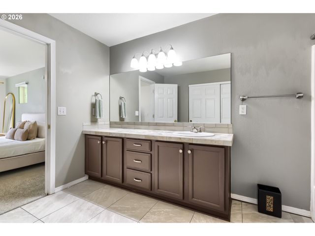 6253 Sw 183RD Ter, Beaverton, OR 97007