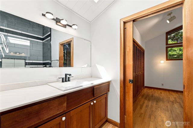 13193 N Madison Avenue NE, Bainbridge Island, WA 98110