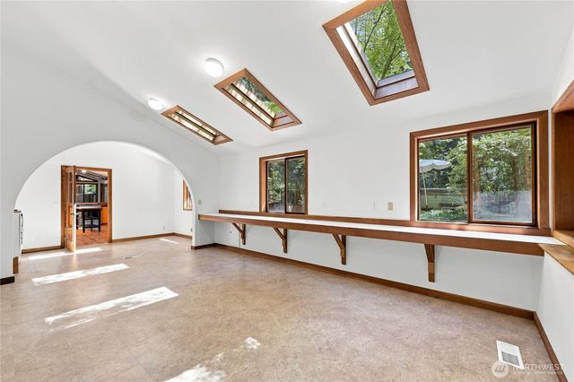 13193 N Madison Avenue NE, Bainbridge Island, WA 98110