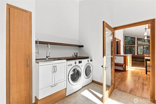 13193 N Madison Avenue NE, Bainbridge Island, WA 98110