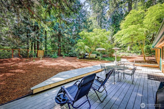 13193 N Madison Avenue NE, Bainbridge Island, WA 98110