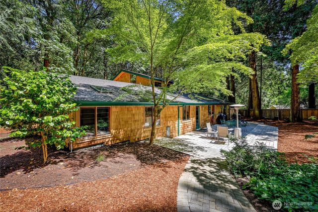 13193 N Madison Avenue NE, Bainbridge Island, WA 98110