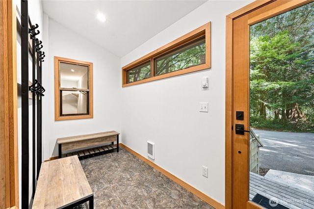 13193 N Madison Avenue NE, Bainbridge Island, WA 98110