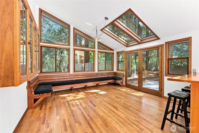 13193 N Madison Avenue NE, Bainbridge Island, WA 98110
