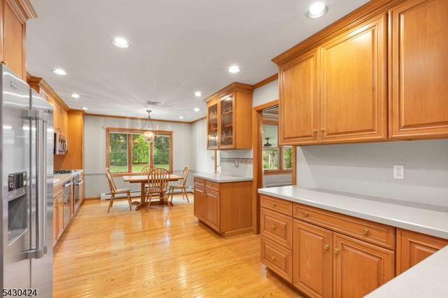 13 Harvard St, Summit City, NJ 07901