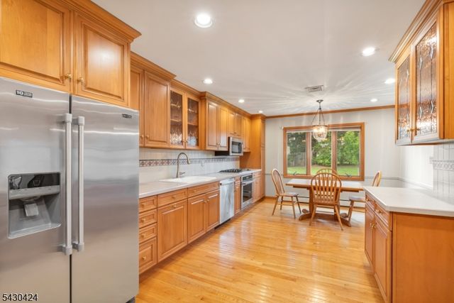 13 Harvard St, Summit City, NJ 07901