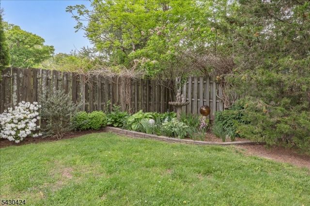 13 Harvard St, Summit City, NJ 07901