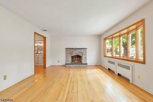 13 Harvard St, Summit City, NJ 07901