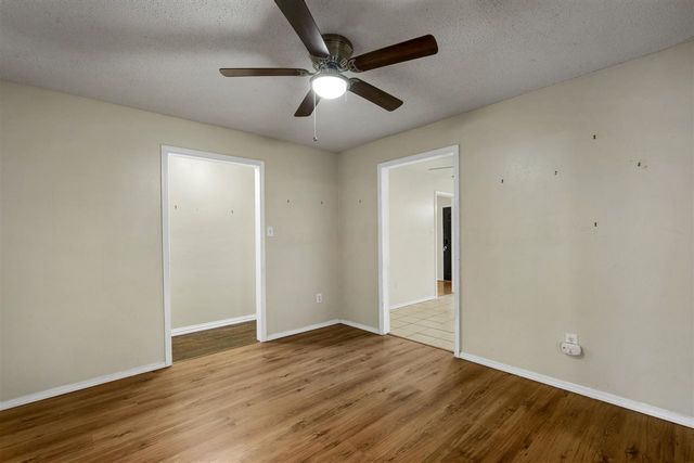 815 NW 49th St, Lawton, OK 73505