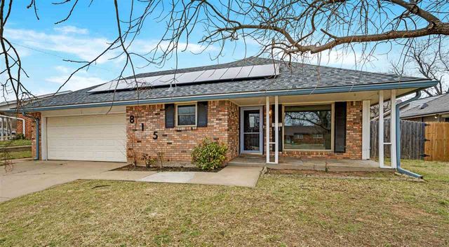 815 NW 49th St, Lawton, OK 73505
