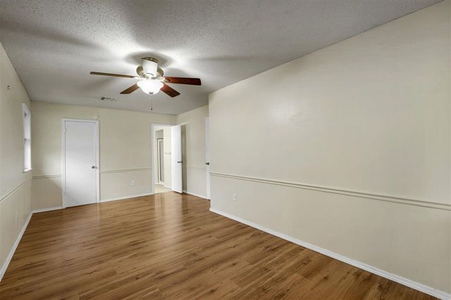 815 NW 49th St, Lawton, OK 73505