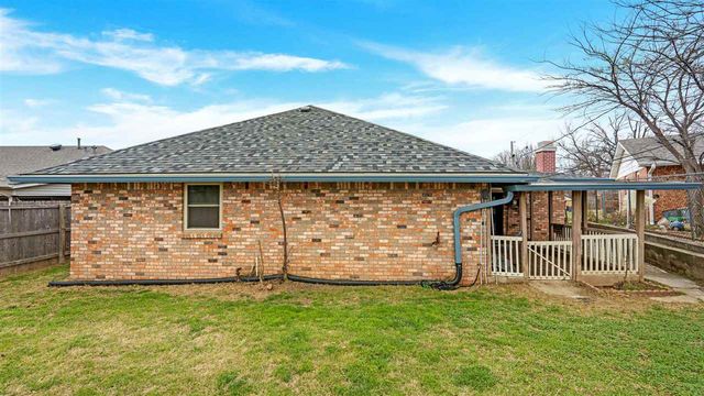 815 NW 49th St, Lawton, OK 73505