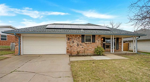 815 NW 49th St, Lawton, OK 73505