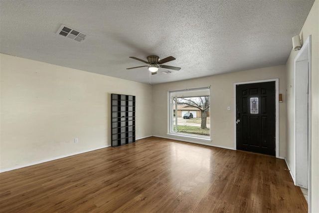 815 NW 49th St, Lawton, OK 73505