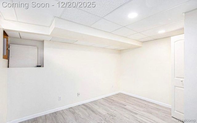 5055 Scarsdale Drive, Sterling Heights, MI 48310