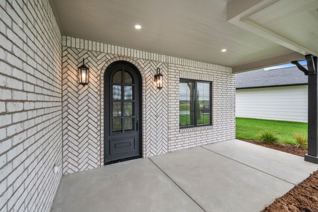 6134 N Hiebert Dr, Park City, KS 67219