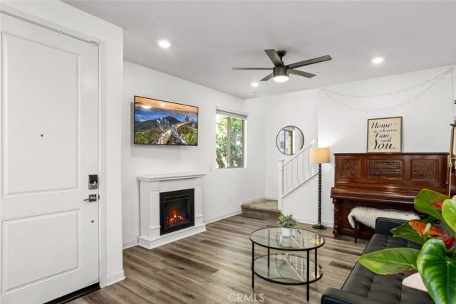 817 Cranberry Way, Upland, CA 91786