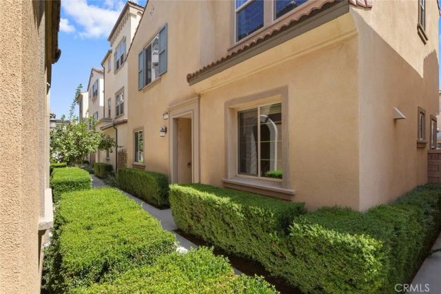 817 Cranberry Way, Upland, CA 91786