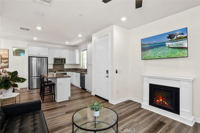 817 Cranberry Way, Upland, CA 91786