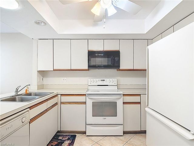 6072 Forest Villas CIR, Fort Myers, FL 33908