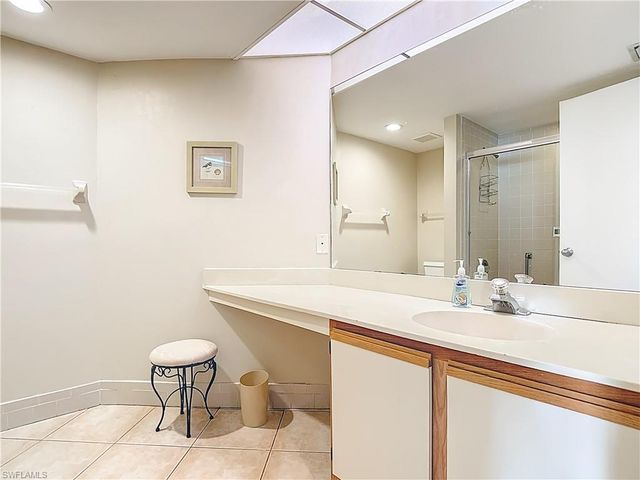 6072 Forest Villas CIR, Fort Myers, FL 33908