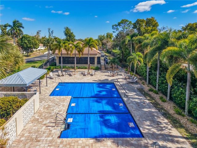 6072 Forest Villas CIR, Fort Myers, FL 33908