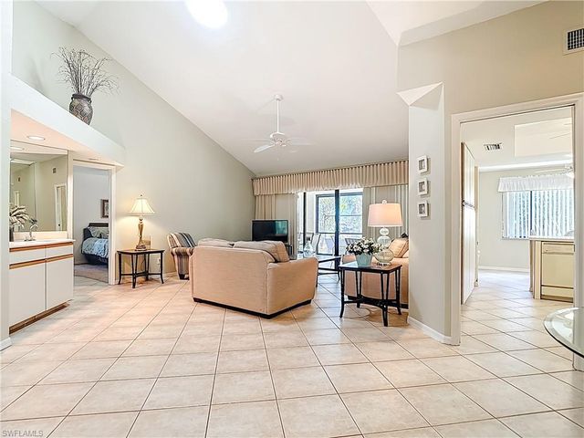 6072 Forest Villas CIR, Fort Myers, FL 33908