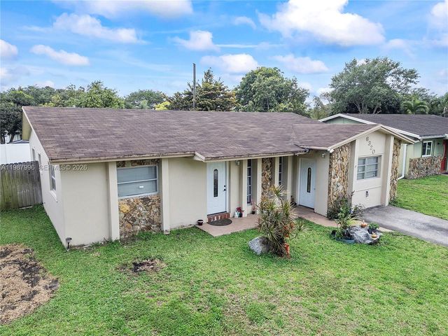 6320 Sherman St, Hollywood, FL 33024