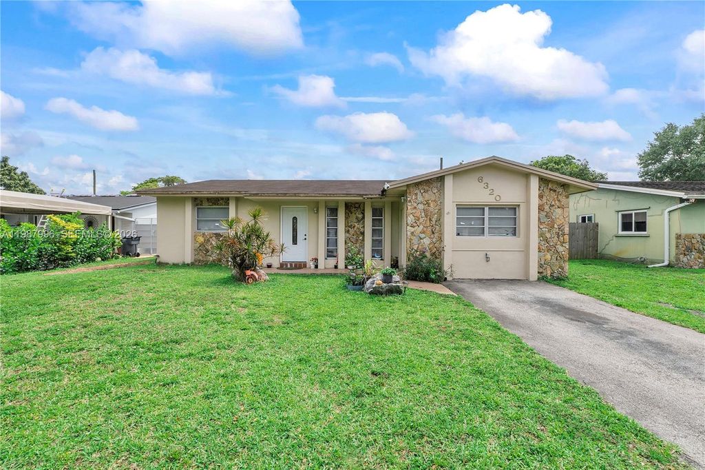 6320 Sherman St, Hollywood, FL 33024